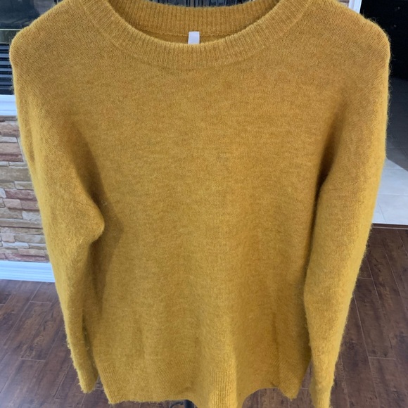 Babaton sweater - Picture 2 of 6